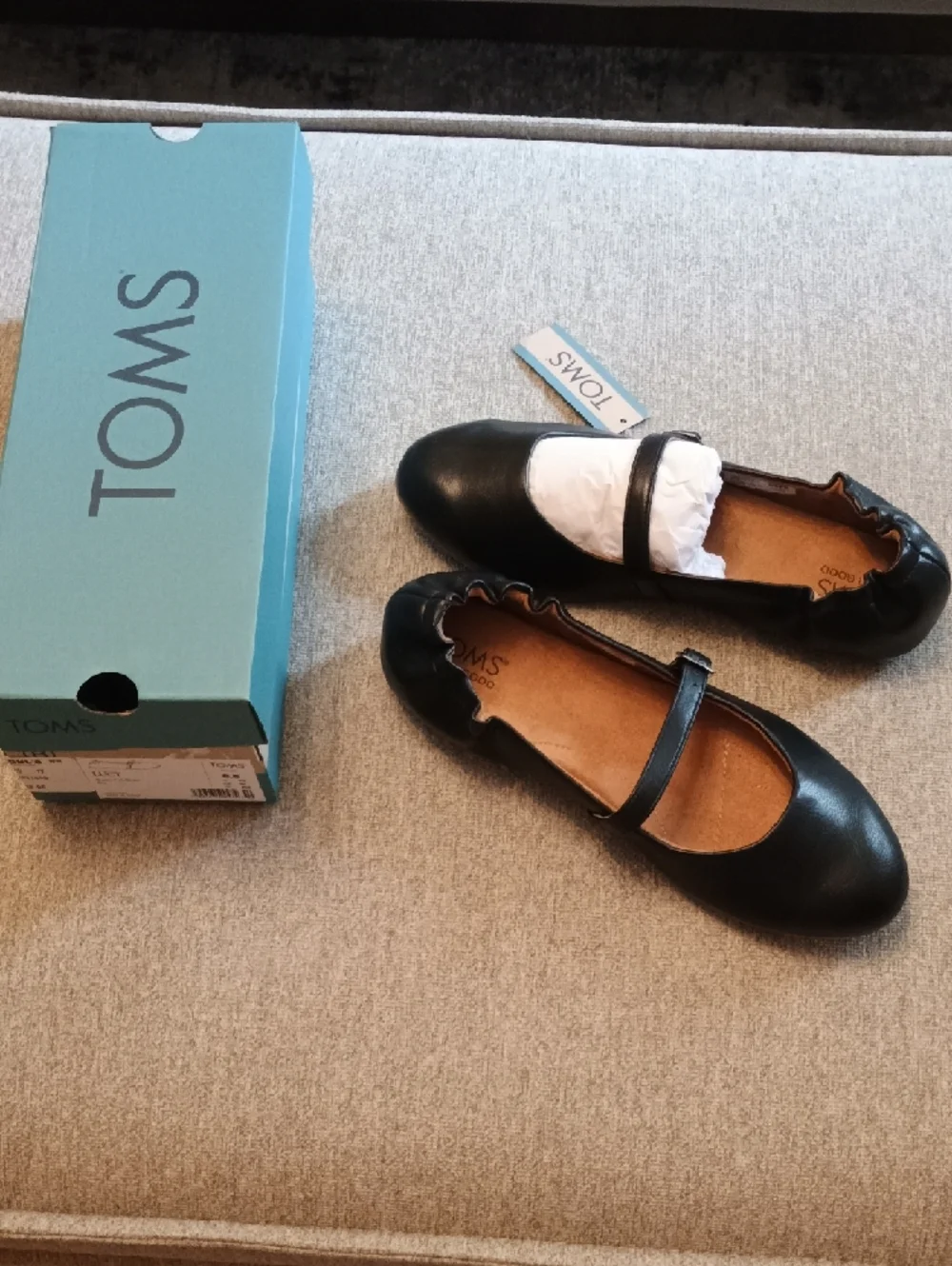TOMS Black Mary Jane Flats with StrapSz8.5 NWB - Picture 2 of 5